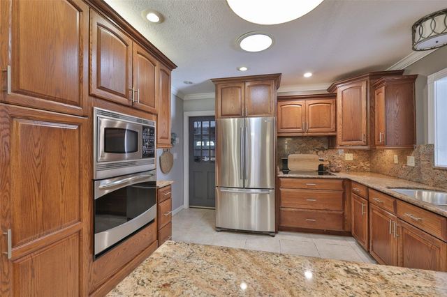 1311 ESTATEWOOD DRIVE, Brandon, FL 33510