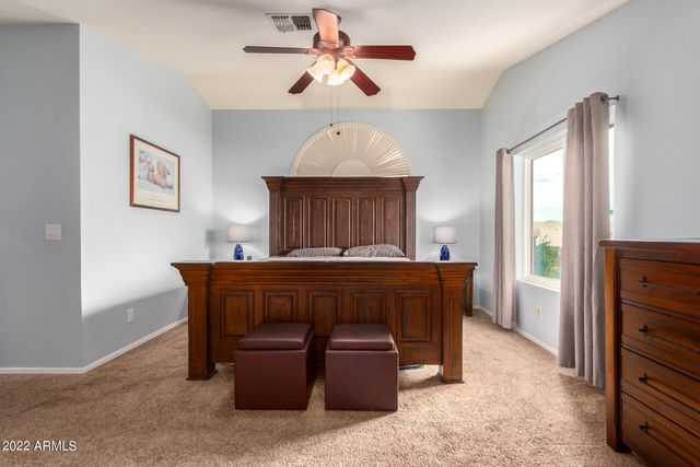 3601 E ROSEMONTE Drive, Phoenix, AZ 85050