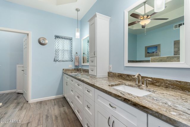 3601 E ROSEMONTE Drive, Phoenix, AZ 85050