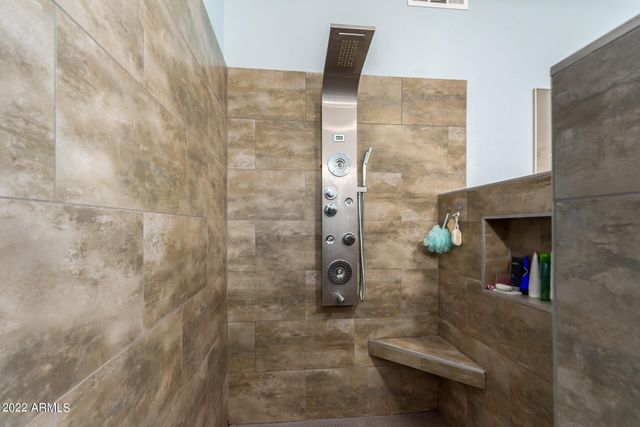 3601 E ROSEMONTE Drive, Phoenix, AZ 85050