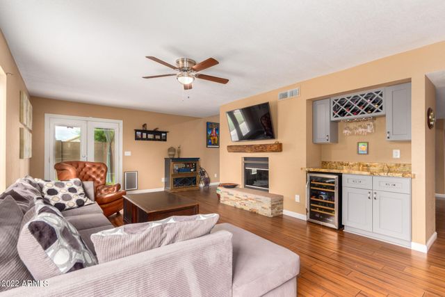 3601 E ROSEMONTE Drive, Phoenix, AZ 85050