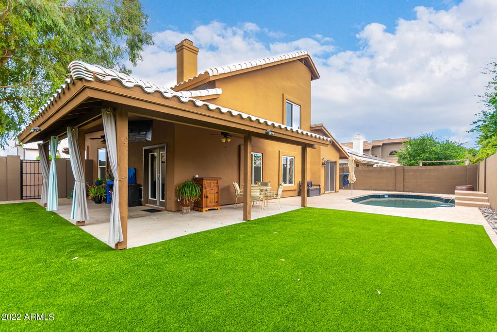 3601 E ROSEMONTE Drive, Phoenix, AZ 85050