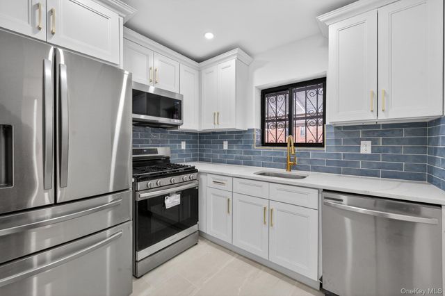 186-14 121st Avenue, Saint Albans, NY 11412