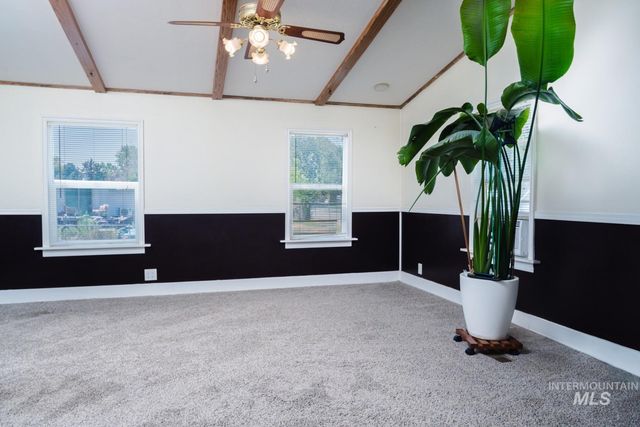 1200 Artesian Rd. 01, Eagle, ID 83616