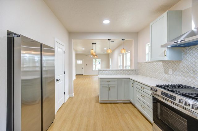 2710 Gano Street, Houston, TX 77009