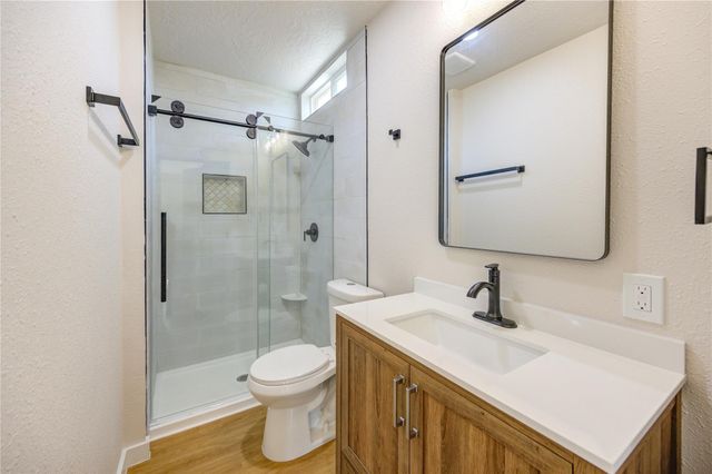 2710 Gano Street, Houston, TX 77009