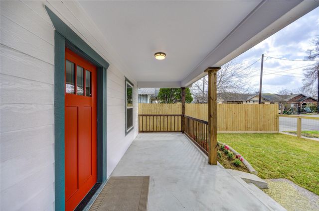 2710 Gano Street, Houston, TX 77009