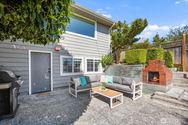 7508 30th Avenue SW, Seattle, WA 98126