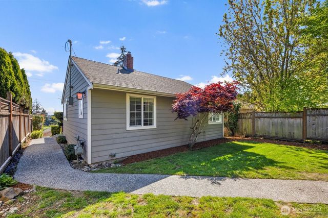 7508 30th Avenue SW, Seattle, WA 98126