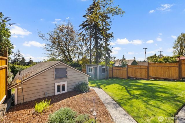 7508 30th Avenue SW, Seattle, WA 98126
