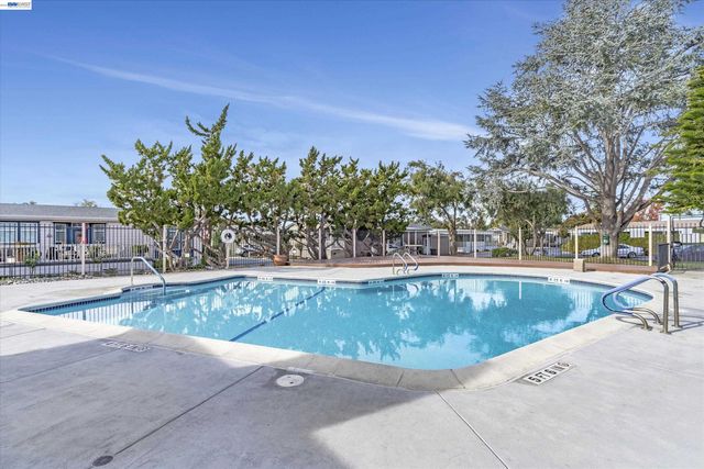 3263 Vineyard Ave 62, Pleasanton, CA 94566