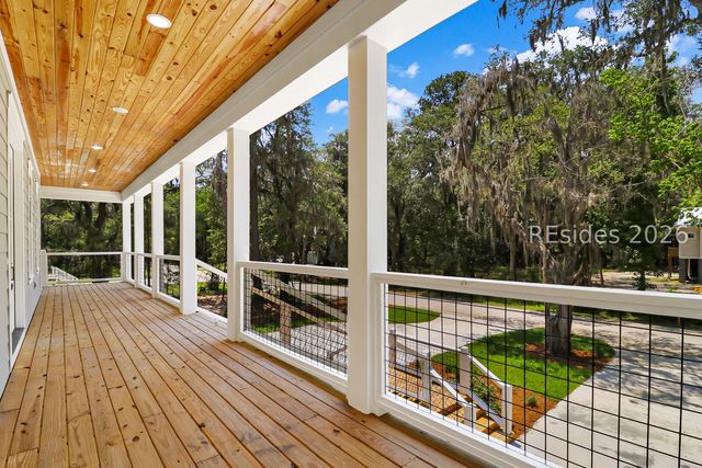 176 Cassique Creek Dr, Ridgeland, SC 29936