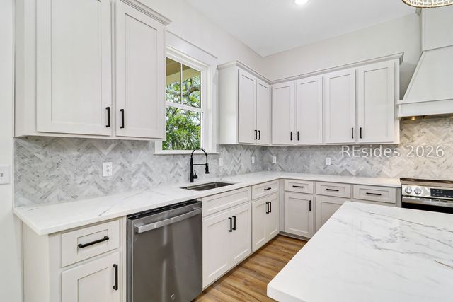 176 Cassique Creek Dr, Ridgeland, SC 29936
