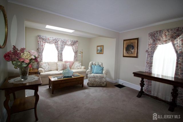 310 Sanford Avenue, Dunellen, NJ 08812