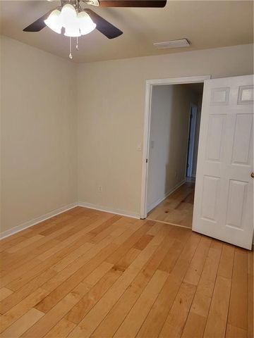 1372 Dukes Creek Drive, Kennesaw, GA 30152