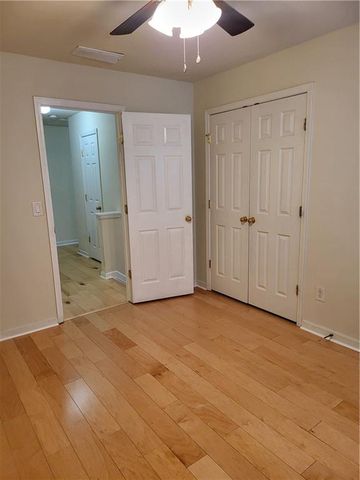 1372 Dukes Creek Drive, Kennesaw, GA 30152