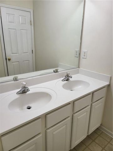 1372 Dukes Creek Drive, Kennesaw, GA 30152