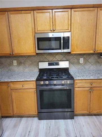 1372 Dukes Creek Drive, Kennesaw, GA 30152