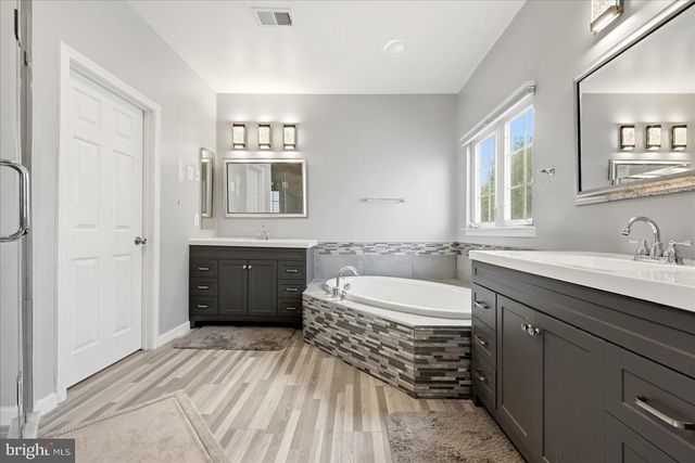 42173 ST HUBERTS PL, Chantilly, VA 20152