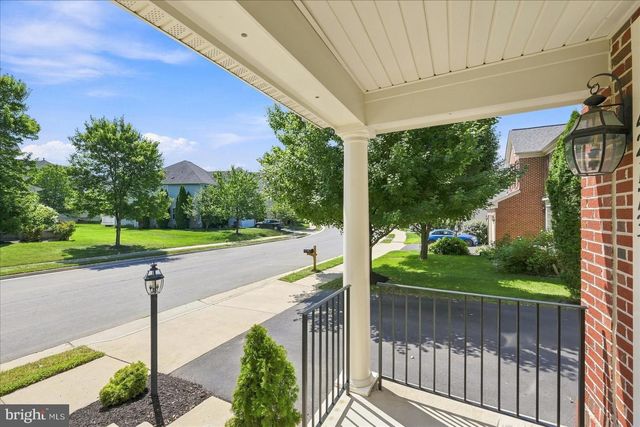 42173 ST HUBERTS PL, Chantilly, VA 20152