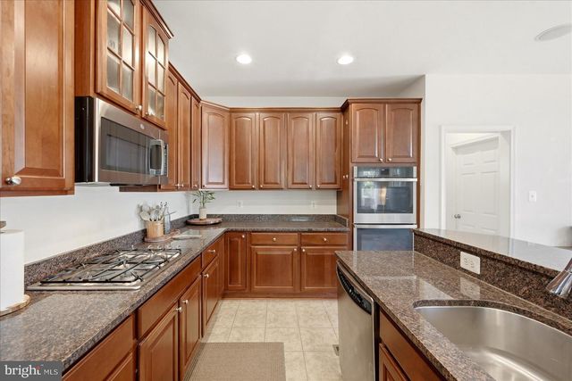 42173 ST HUBERTS PL, Chantilly, VA 20152