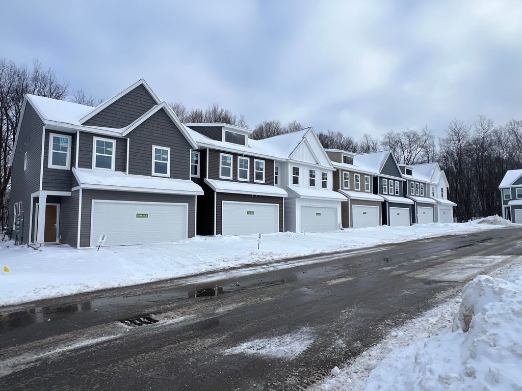 3335 Kings River Street SW 42, Wyoming, MI 49418