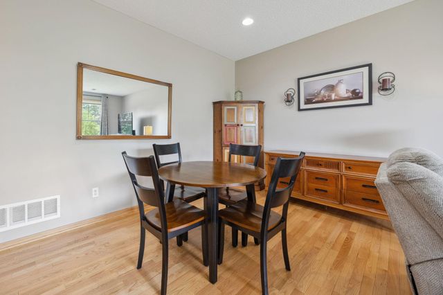 6595 Linwood Drive NE, Albertville, MN 55301