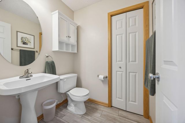 6595 Linwood Drive NE, Albertville, MN 55301