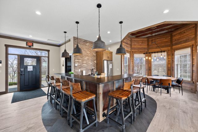 6595 Linwood Drive NE, Albertville, MN 55301