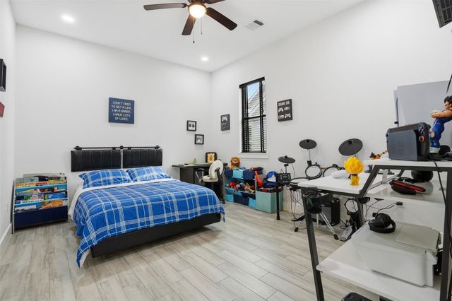 540 Road 662, Dayton, TX 77535