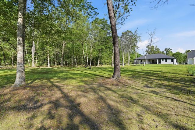 540 Road 662, Dayton, TX 77535