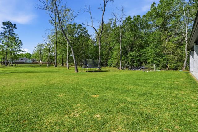 540 Road 662, Dayton, TX 77535