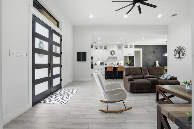 540 Road 662, Dayton, TX 77535