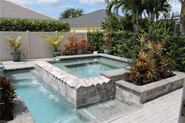 2736 Lambay CT, Cape Coral, FL 33991
