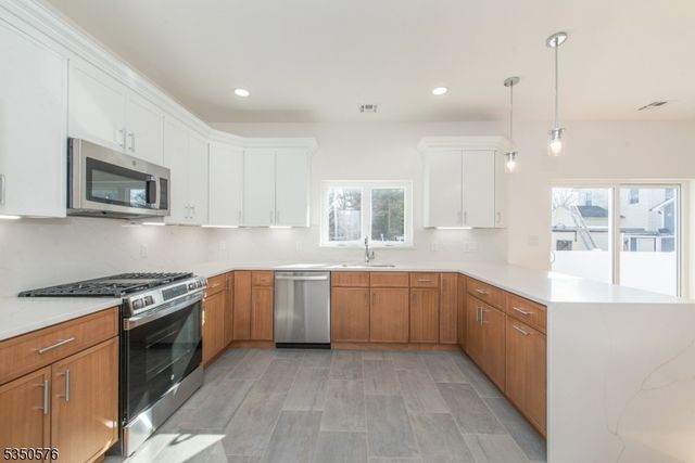 817 Spruce, Roselle Boro, NJ 07203