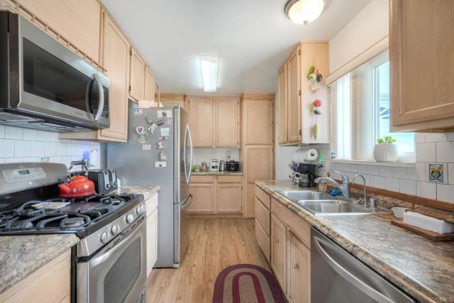 3529 santa maria, Oceanside, CA 92056