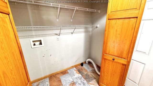 106 Heather Court, Scott Depot, WV 25560