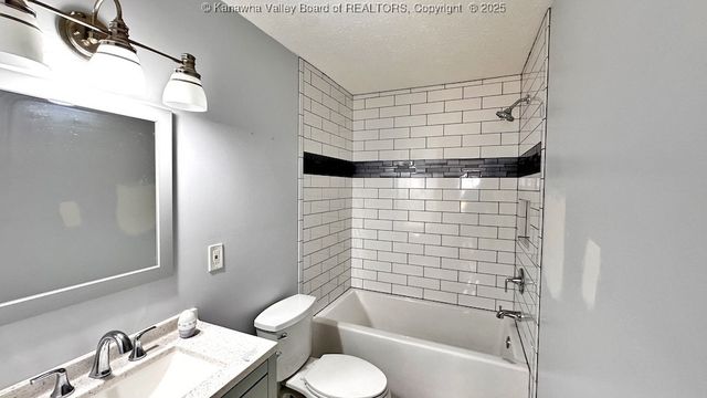 106 Heather Court, Scott Depot, WV 25560