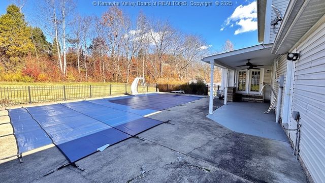 106 Heather Court, Scott Depot, WV 25560