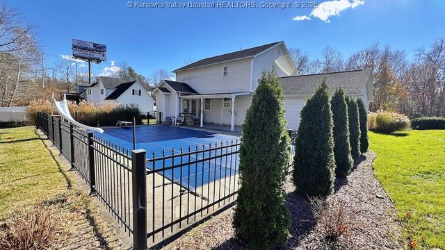 106 Heather Court, Scott Depot, WV 25560