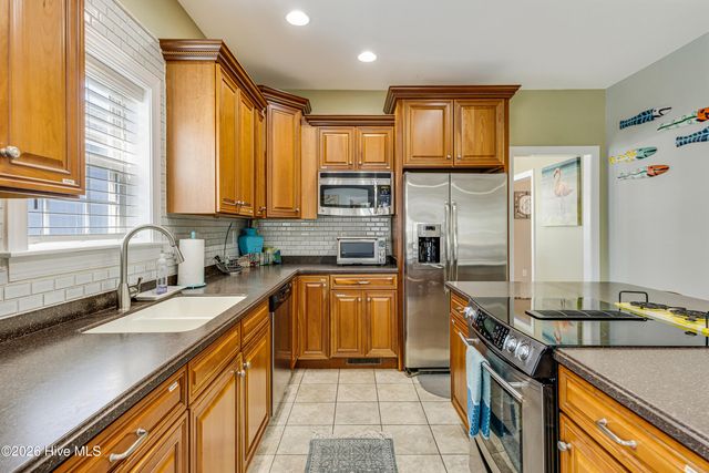 316 SE 79th Street, Oak Island, NC 28465