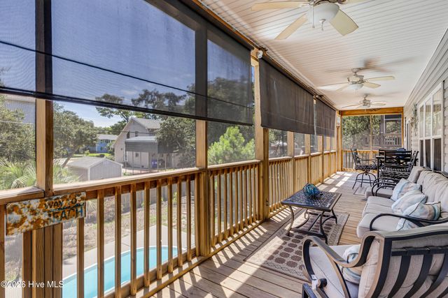 316 SE 79th Street, Oak Island, NC 28465