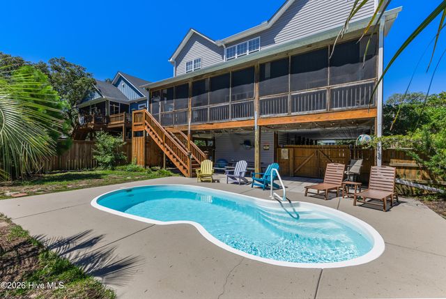 316 SE 79th Street, Oak Island, NC 28465