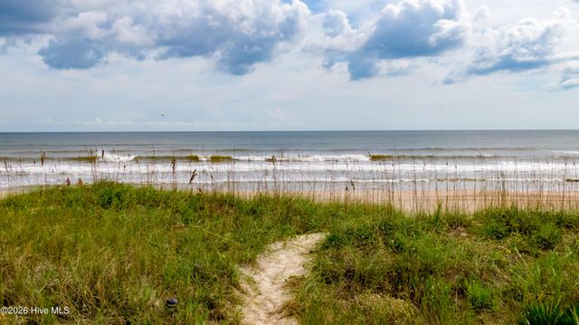 316 SE 79th Street, Oak Island, NC 28465