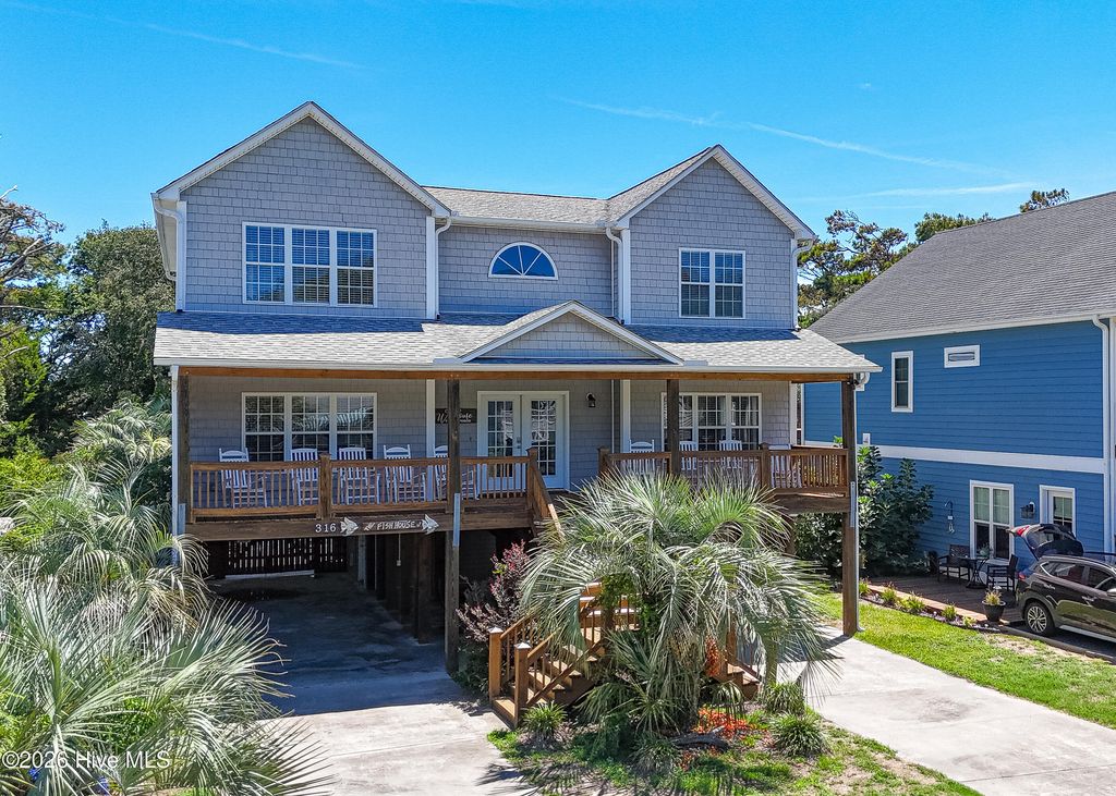 316 SE 79th Street, Oak Island, NC 28465