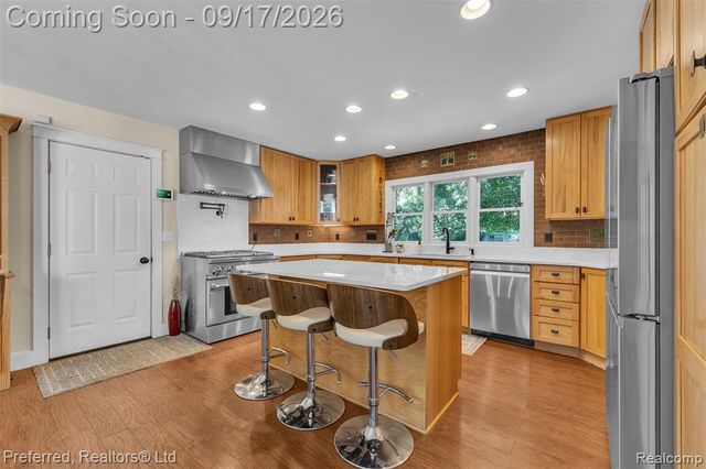 47 Peggy Avenue, Pontiac, MI 48341