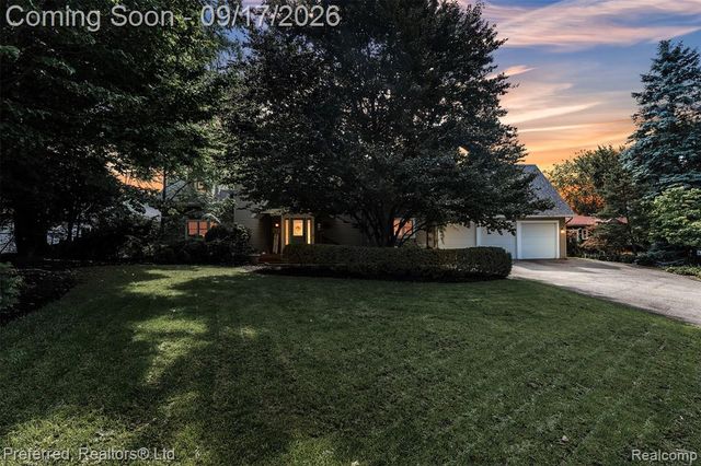 47 Peggy Avenue, Pontiac, MI 48341
