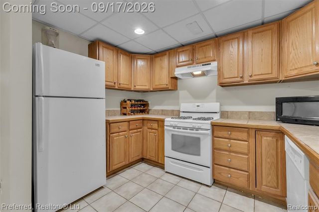 47 Peggy Avenue, Pontiac, MI 48341