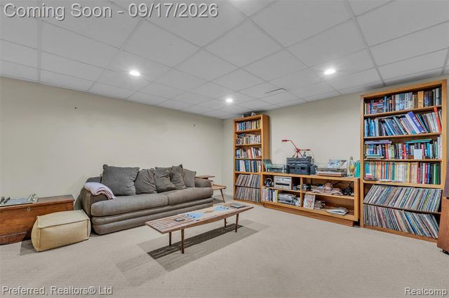 47 Peggy Avenue, Pontiac, MI 48341