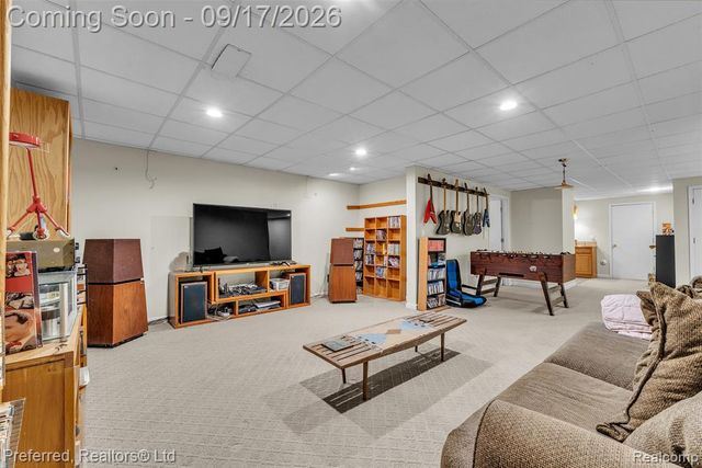 47 Peggy Avenue, Pontiac, MI 48341